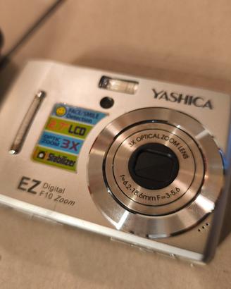 macch fotografica yashica Ez F10 