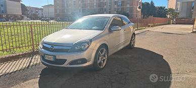 Opel Astra GTC 1.9 JTD cv 150