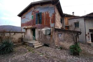 CASA SEMINDIPENDENTE A ARCINAZZO ROMANO