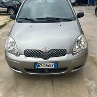 Toyota Yaris benzina