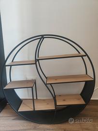 Libreria sospesa rotonda metallo nero e rovere