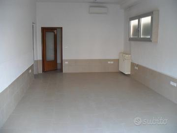 Rif.2001A- negozio chioggia