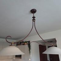 Lampadario in ferro battuto