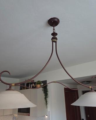Lampadario in ferro battuto