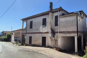 CASA SEMINDIPENDENTE A FROSINONE