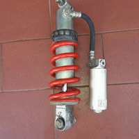 Ammortizzatore Showa MAE-003