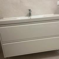Mobile lavabo bianco lucido con cassetti