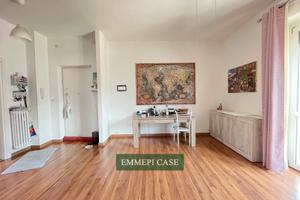 ATTICO RISTRUTTURATO, ARREDATO, 5 locali