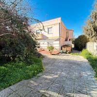 Cagliari,Via Delle Felci con 800mq di cortile
