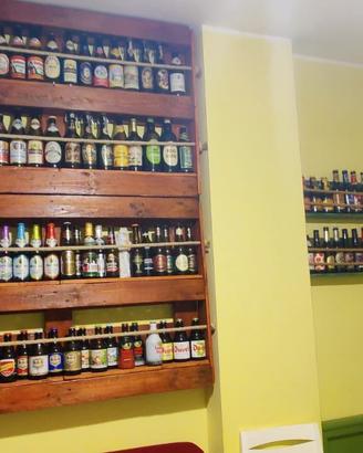 COLLEZIONE BOTTIGLIE DI BIRRA VUOTE