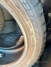 4 Gomme da neve pirelli winter 225.45.17