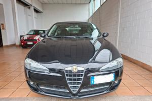 Alfa Romeo 147 3p 1.6 ts 16v BlackLine 105cv, adat