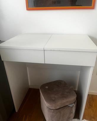 Tavolo/scrivania con contenitore (specchio) ikea