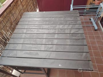 Tavolo da esterno con 4 sedie