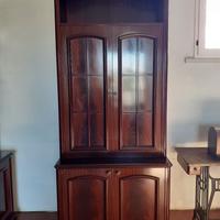 sala da pranzo compreso di tavolo senza sedie