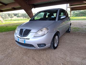 Lancia Ypsilon 1.2 8v Argento