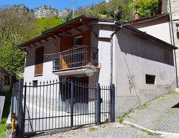 CASA INDIPENDENTE A TAGLIACOZZO