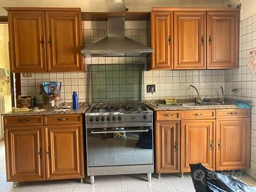 mobili cucina e piano cottura