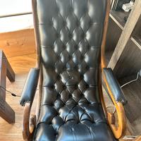 Sedia dondolo Chesterfield