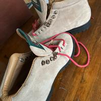 Scarpe nuove scamosciate United Colors of Benetton