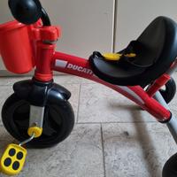 Triciclo ducati
