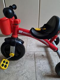 Triciclo ducati