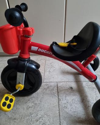 Triciclo ducati