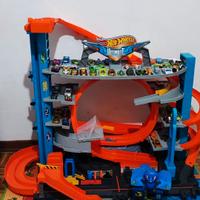 Collezione macchinine Hot wheels+pista garage