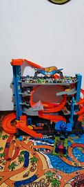 Collezione macchinine Hot wheels+pista garage