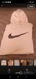 2 felpe una Nike e una altra marca