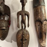 Arte africana, maschera Mossi con statua