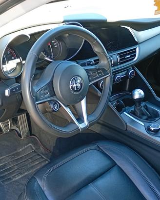 alfa Giulia 2.2 diesel 180 cv