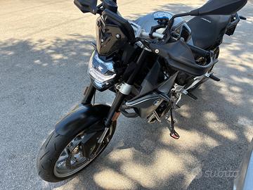 F900r