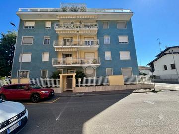 3 LOCALI A NOVARA