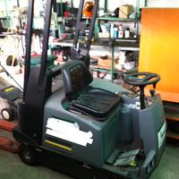 Spazzatrice uomo a bordo Karcher KMR 1250 D