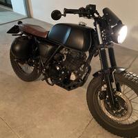 Mutt Akita 250 - 2023 scrambler cafe racer