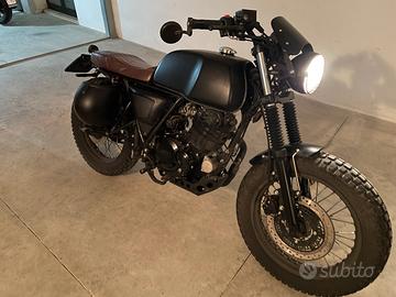 Mutt Akita 250 - 2023 scrambler cafe racer