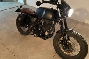 Mutt Akita 250 - 2023 scrambler cafe racer
