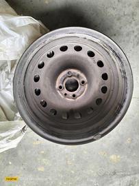 Cerchi da 15 con i copri cerchi