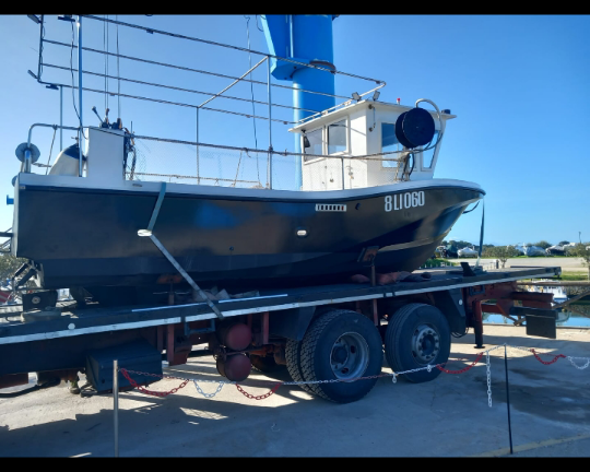 Barca da pesca con licenza