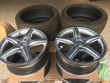 Pneumatici 225/45ZR17 94Y  e cerchi Mercedes da 17