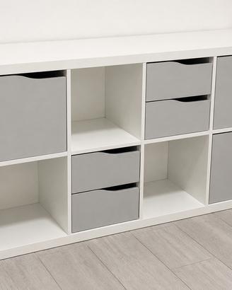 Mobile contenitore bianco con cassetti grigi
