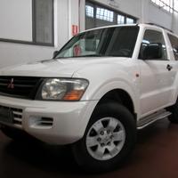 Mitsubishi Pajero 2.5 TDI 3p. GLS1