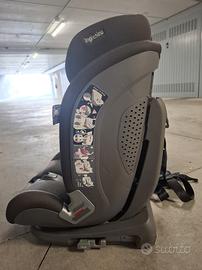 seggiolino auto Inglesina con isofix compreso.