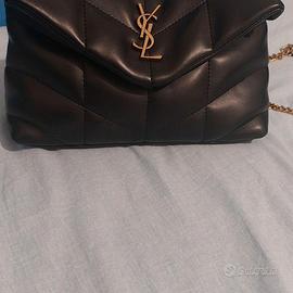 Piccola borsa in pelle nera