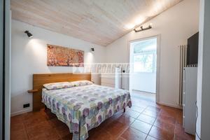 VILLA INDIPENDENTE CON GIARDINO A PESCAROLA