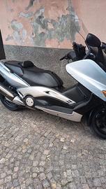 t max
