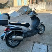 Piaggio Beverly 200