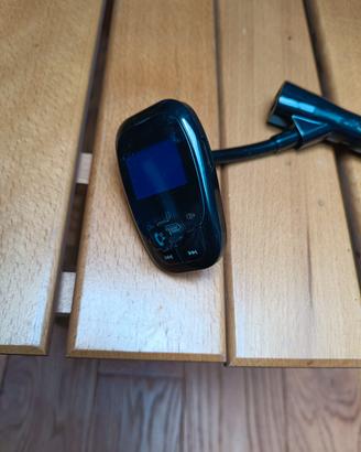 Vivavoce per auto BLUETOOTH CAR FM TRASMITTER