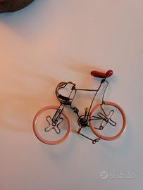 Soprammobile bicicletta stilizzata 